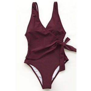 NWT Cupshe Wine Red Side-Tie Swimsuit (Size M)